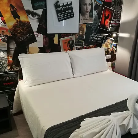 Ξενοδοχείο με διαμερίσματα Eleonora 4*