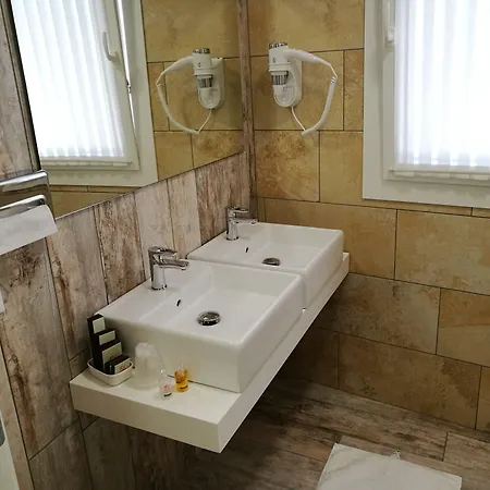 Apart-hotel Eleonora