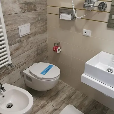 Aparthotel Eleonora 4*