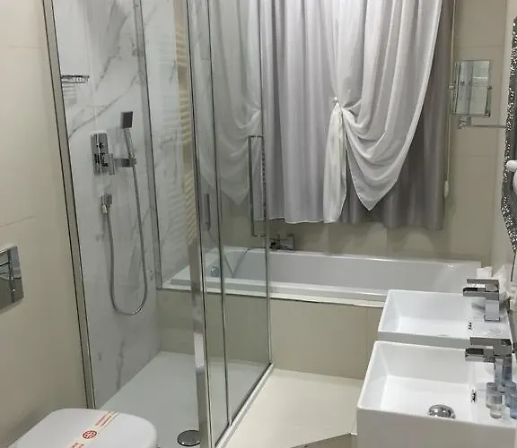 Eleonora Aparthotel 4*